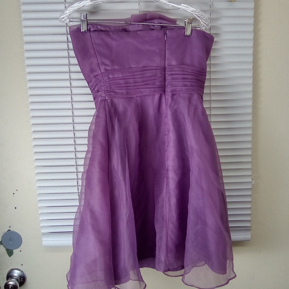 DAVID'S BRIDAL Elegant Purple Strapless Dress - Picture 4 of 7